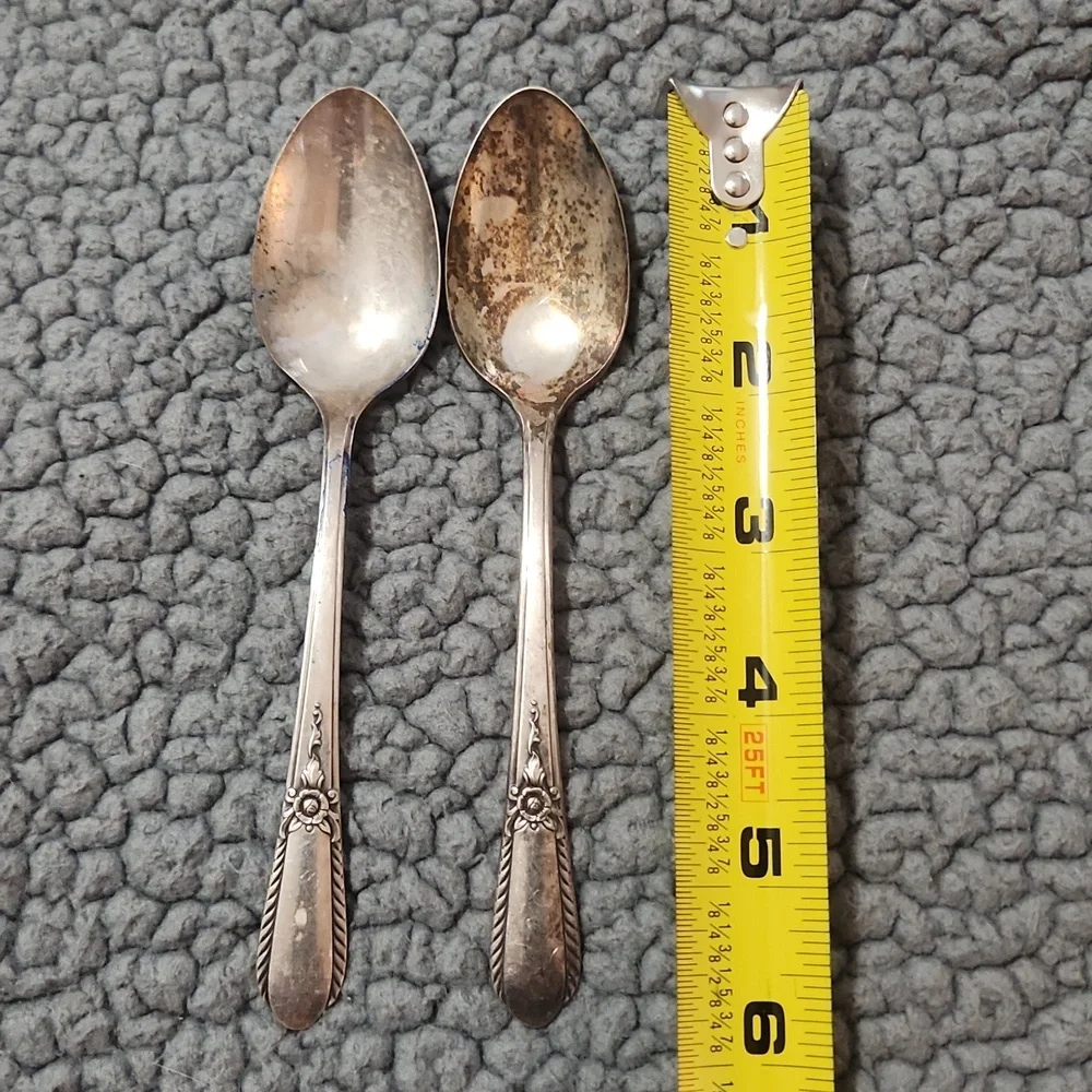 2 Vintage Simeon L. And Gearge H. Rogers Oneida Silverplated Teaspoons